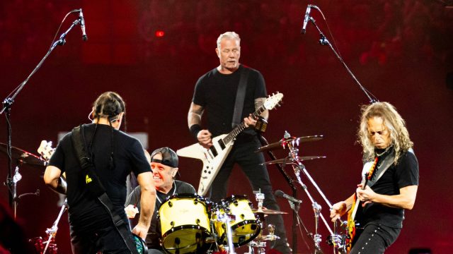 Metallica Defies Venue Ban wit