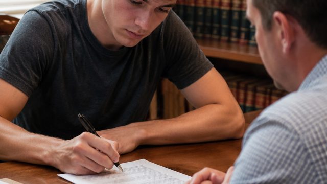 Tennessee Student Settles for 
